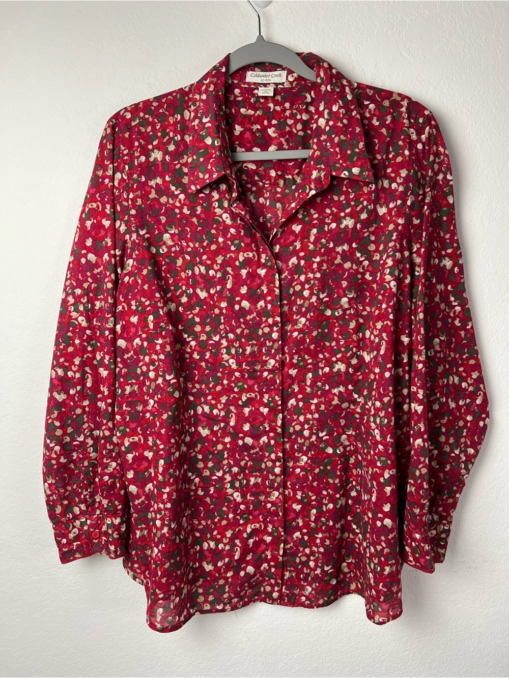 Coldwater Creek No Iron Cotton V-neck Button Down